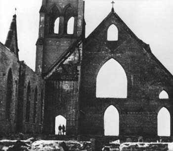 Église de Meteghan (Nouvelle-Écosse, Canada) détruite par le feu en 1943